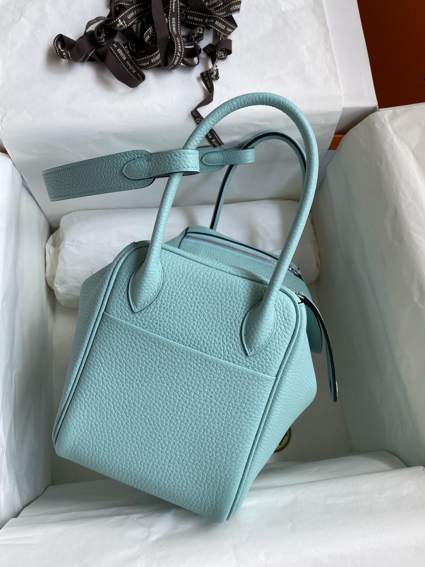 Hermes Lindy 30cm Handbag Shoulder Bag In Sky Blue Clemence Leather